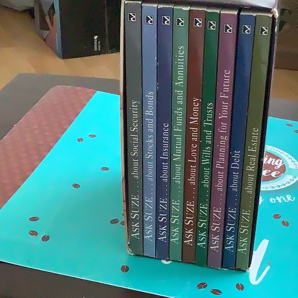 Books - Picture 3 of 3